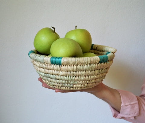 Woven fruit basket - green