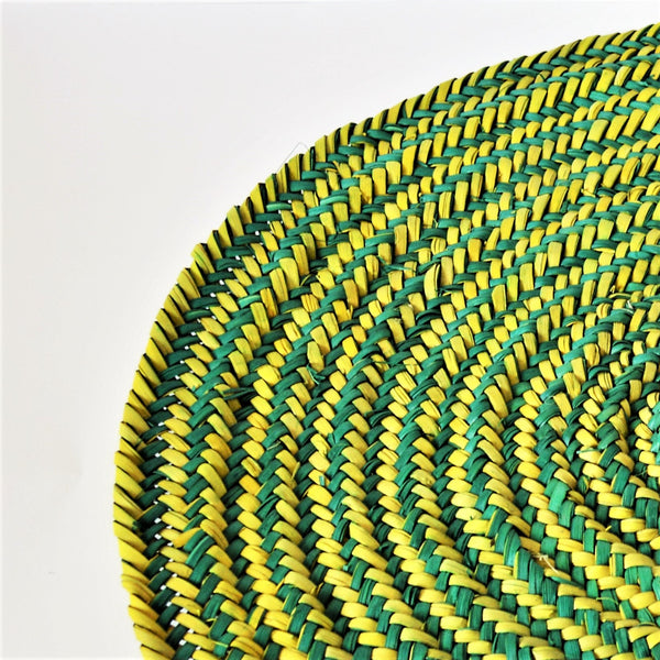 Hand-woven green wicker table mat natural palm leaves