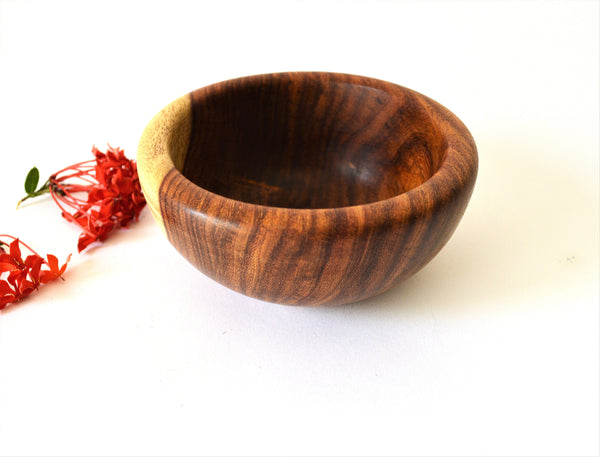 Hand-turned noodle / soup bowl