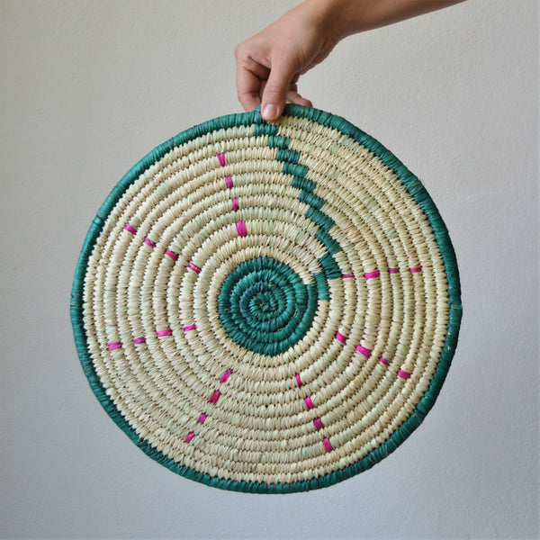 Nubia Wicker trivet green and pink
