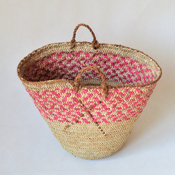 Pink vintage basket, Woven straw