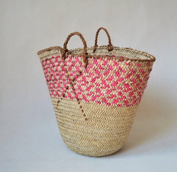 Pink vintage basket, Woven straw