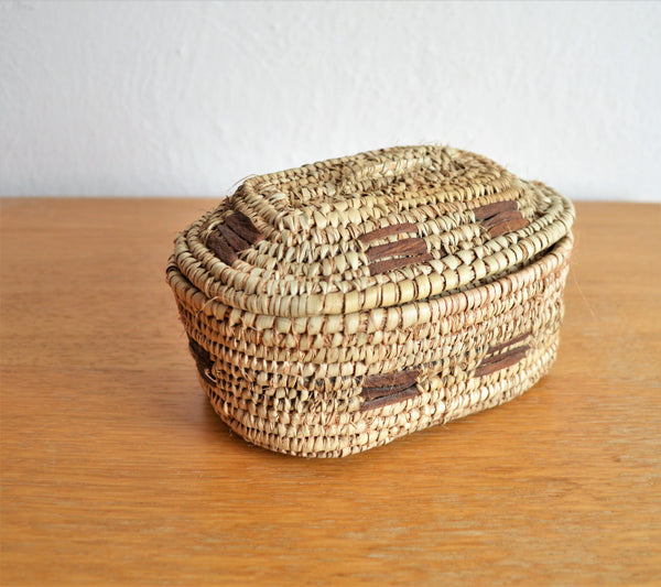 Ethnic Egyptian woven straw box with a fitted lid