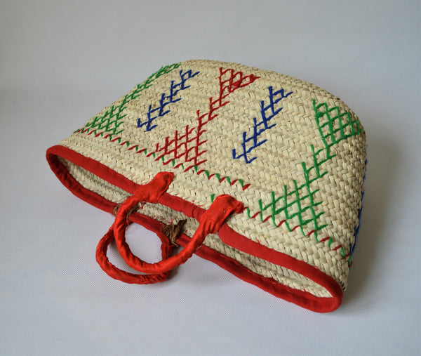 Rectangle basket bag with traditional decoration