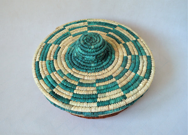 Wide basket, Straw pot