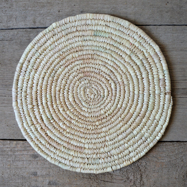 Rustic woven trivet