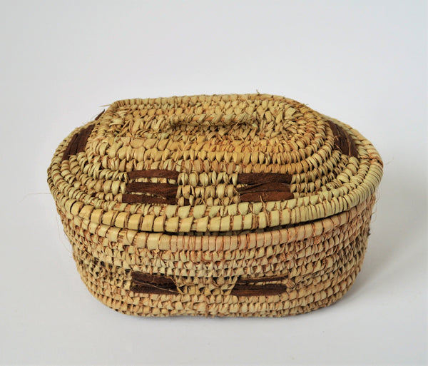 Ethnic Egyptian woven straw box with a fitted lid