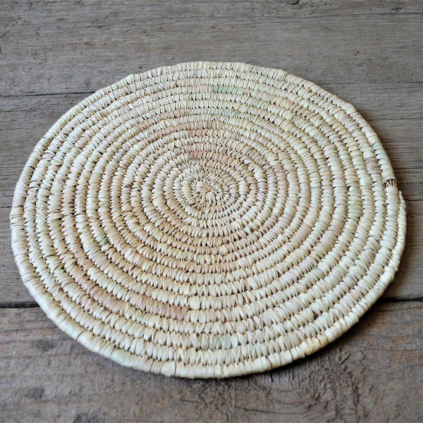 Rustic woven trivet