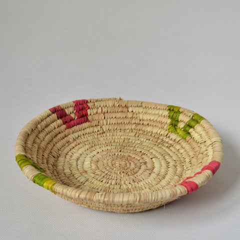 Handwoven tray palm straw