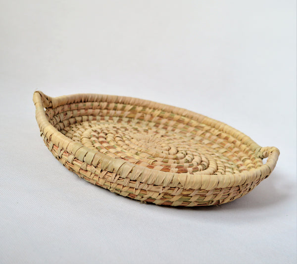 Round straw wicker tray, Egyptian palm leaves tray for fruit and bread