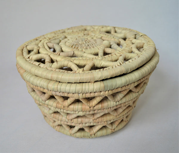 Decorative palm leaves basket with a lid from Egypt - Ecological pantry  basket