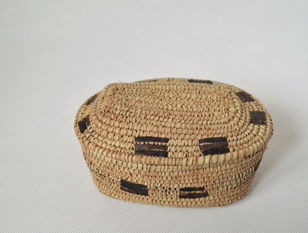 Shalateen treasury box palm straw and leather