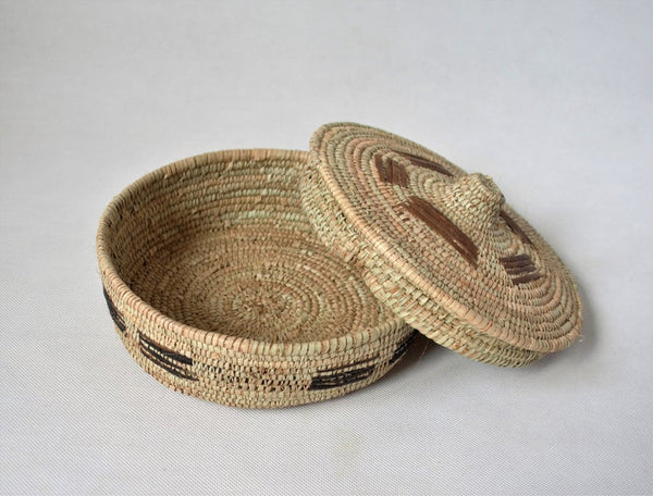 Exquisite woven trinket basket